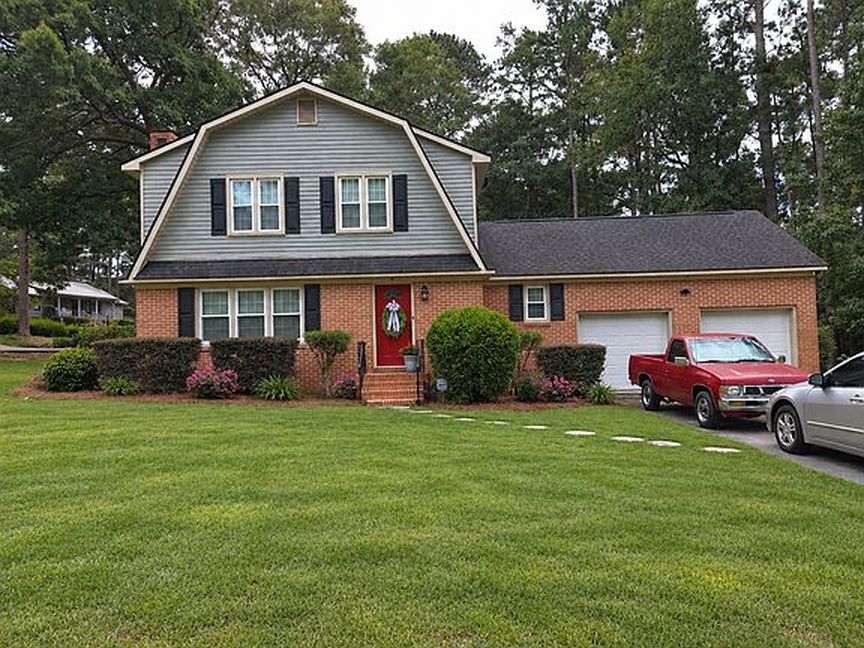 120 Lynn Pl - Property Image