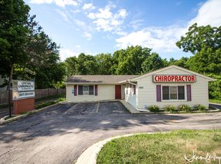 1303 W Algonquin Rd, Lake In the Hills, IL 60156