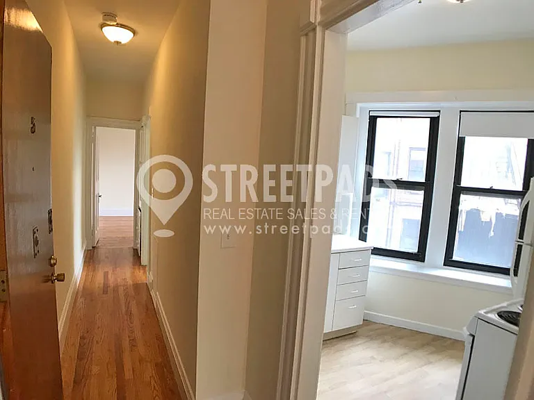 Hallway/Kitchen