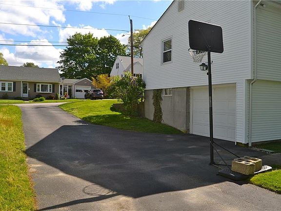 5th image of 56 Alden Dr