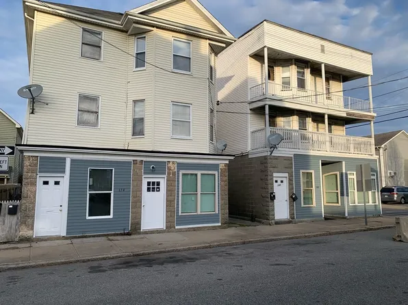 160 Brightman St #1, Fall River, MA 02720