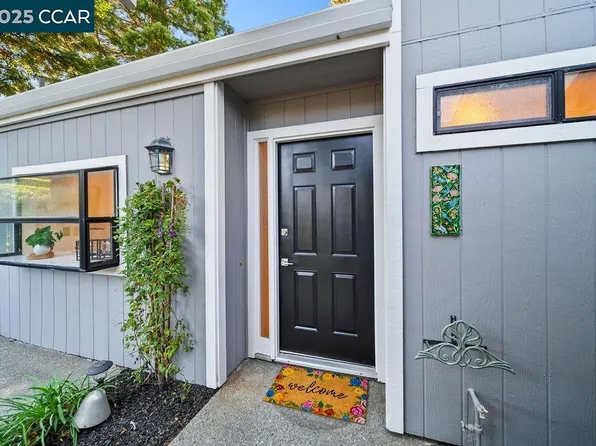 1899 Ascot Dr, Moraga, CA 94556