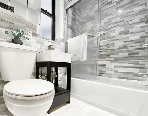 Rented by Vector New York, LLC | media 16