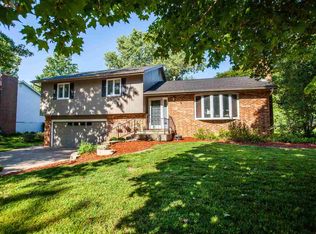 1329 Frontier Ln, Manhattan, KS 66503