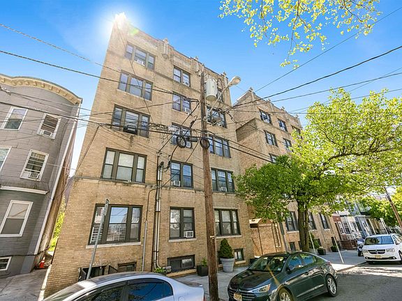 3rd image of 429 Fairmount Ave APT 108
