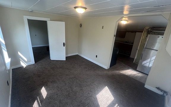 3rd image of 123 8th St #3