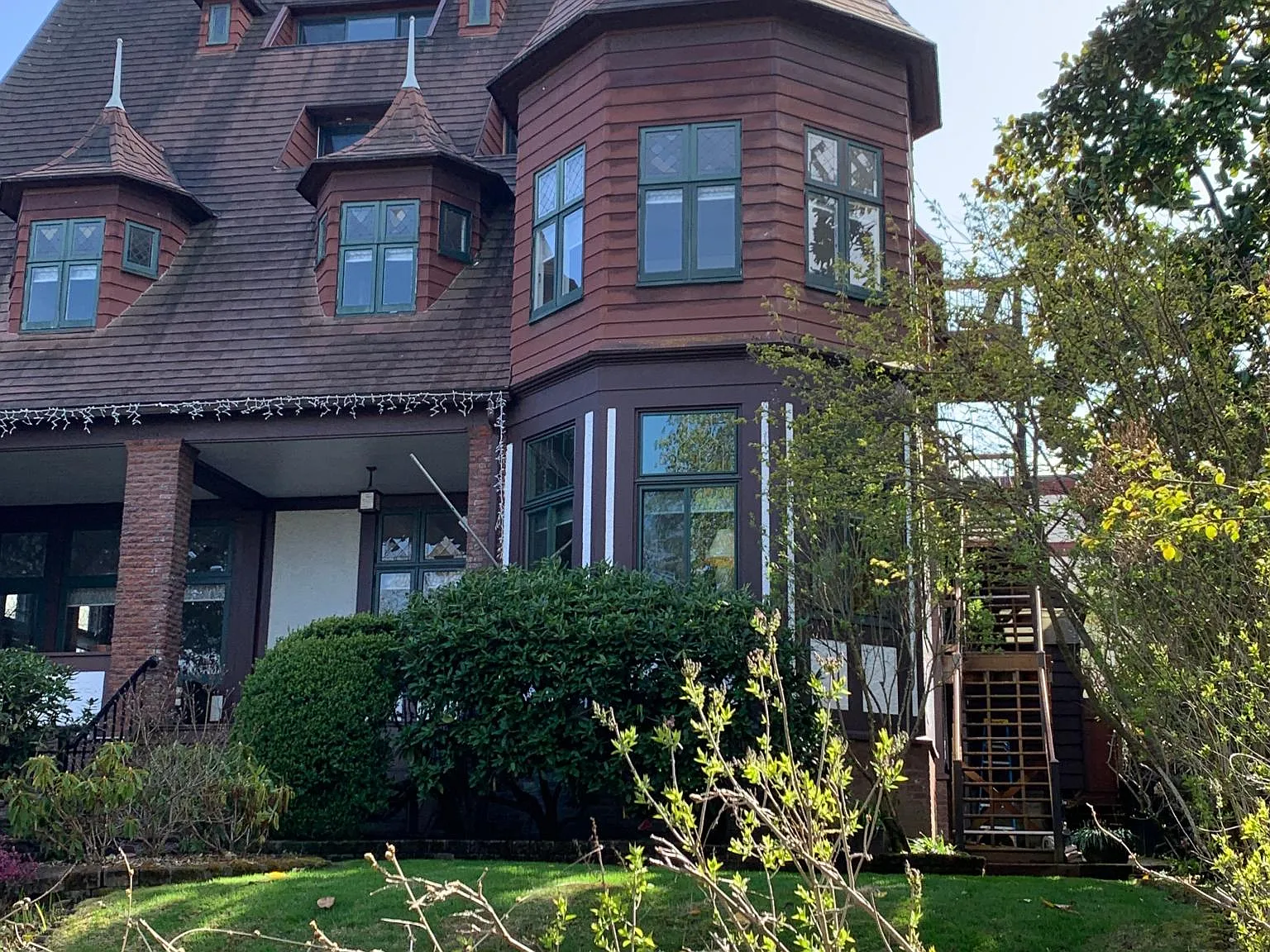 802 N Yakima Ave — Photo 2