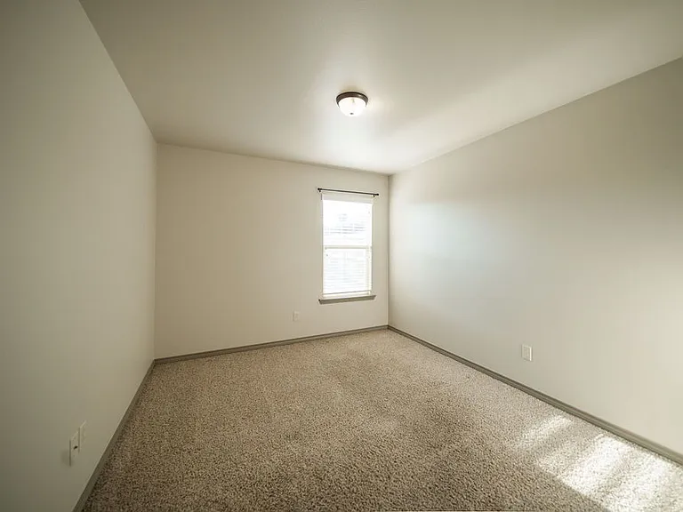 7904 Avenue L — Photo 14