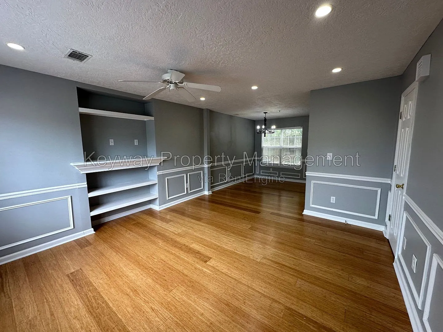 3 bed, 3.0 bath, 1408 sqft, $1,895 — Photo 2
