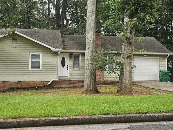 6299 Cathedral Ln, Lithonia, GA 30038