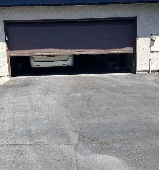 9835 Vail Dr — Photo 16