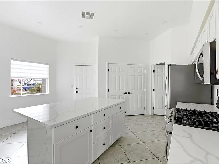 5204 Elm Grove Dr — Photo 13