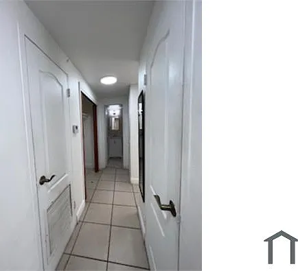 7545 E Treasure Dr — Photo 2