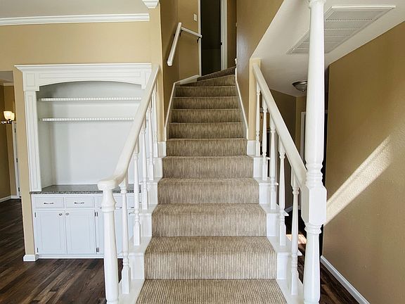 4th image of 1729 Whispering Creek Ct