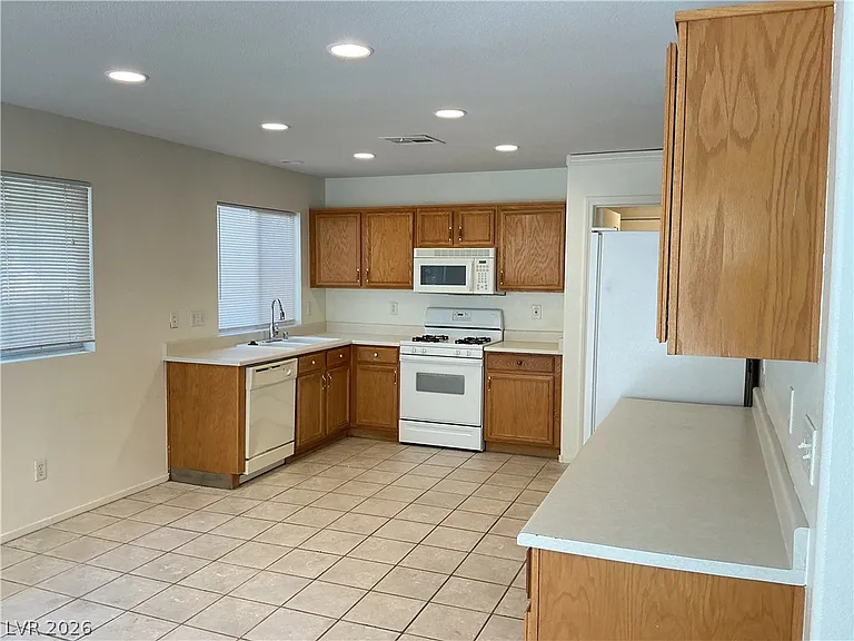1301 Dream Bridge Dr — Photo 5
