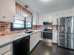 208 Collins Dr, Newport News, VA 23601
