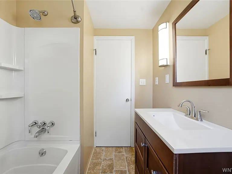 66 Cleveland Dr — Photo 25