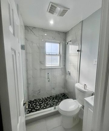 3rd image of 207 Woodland Ave #1