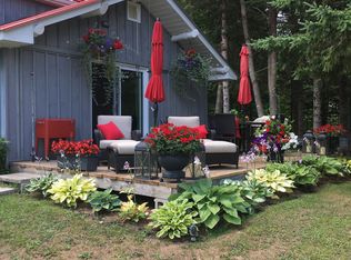 18 Ahmic Lake Rd, Magnetawan, ON P0A 1A0