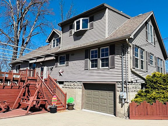 3rd image of 1408 S Huron Rd