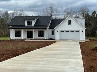 225 Crooked Creek Dr, Cookeville, TN 38506