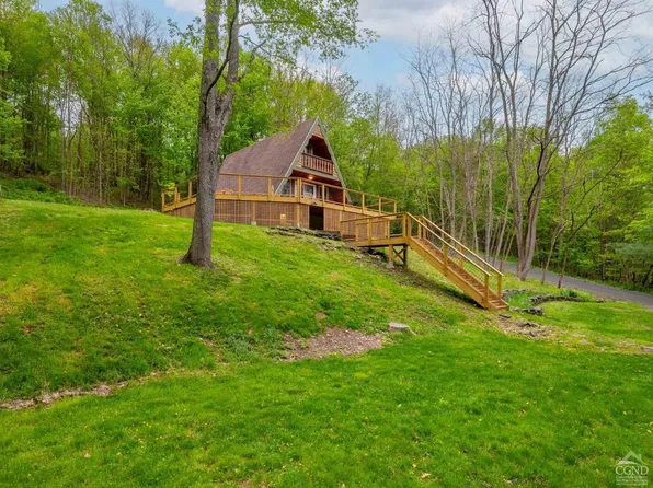27 Steep Hill Road, Ashland, NY 12407