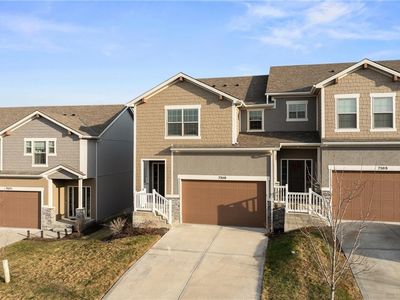 7369 Aaron St, Parkville, MO, 64152