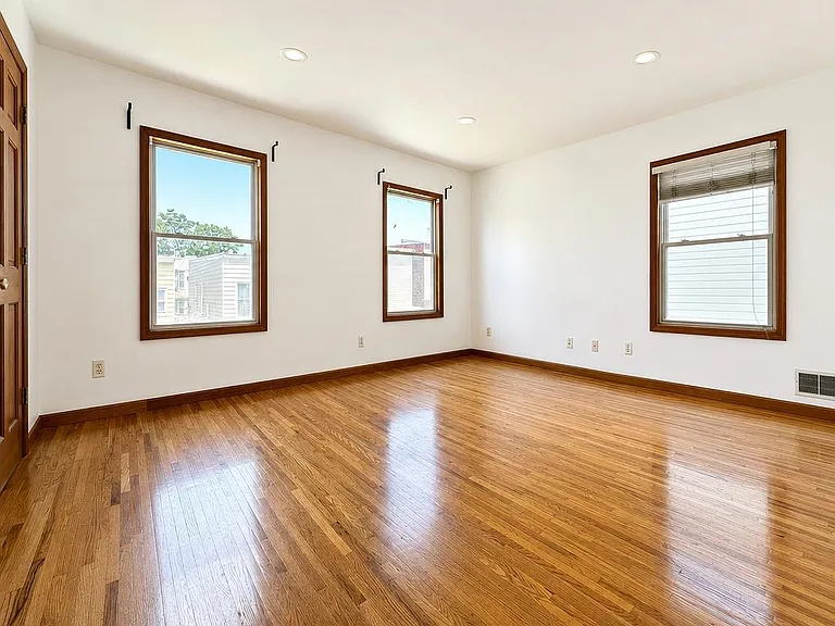 150 Clendenny Ave #2 — Photo 7