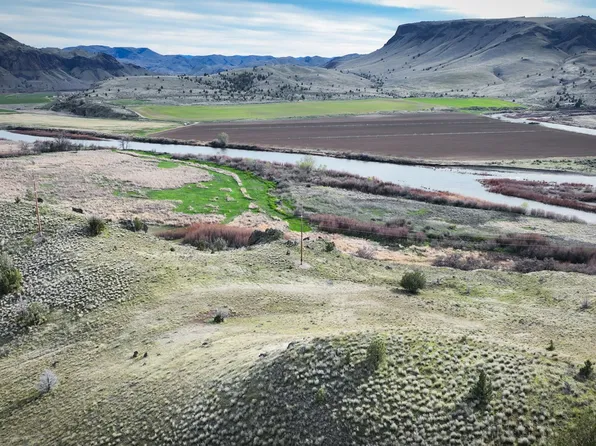 Clarno Rd #218, Fossil, OR 97830