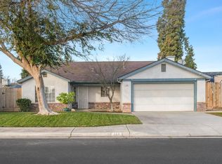 319 W Palo Alto Ave, Clovis, CA 93612