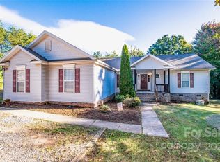 502 Zeb Rd, Union Grove, NC 28689