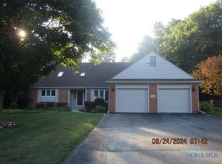 30034 Saint Andrews Rd, Perrysburg, OH 43551