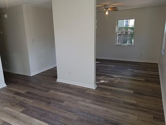 Kitchen & Living Area