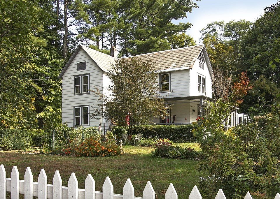 551 Turners Falls Rd, Montague, MA 01351 Zillow