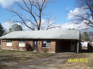 2410 Gathings Dr, West Memphis, AR 72301