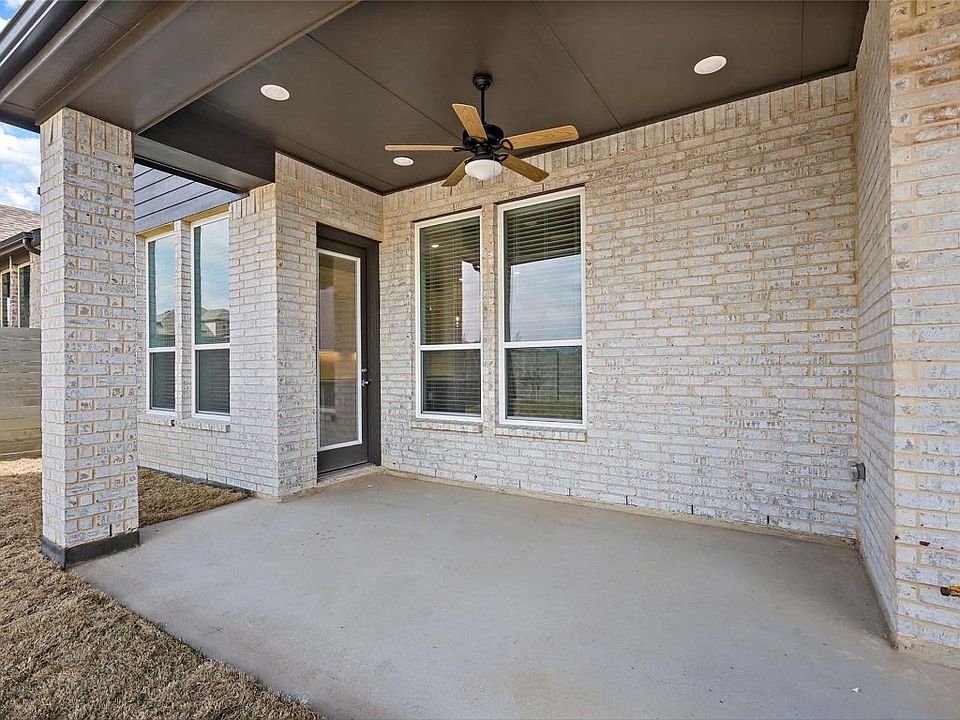 1st image of 2308 Plover Ln