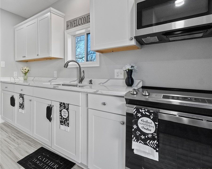 1st image of 3304 Tuxedo Blvd