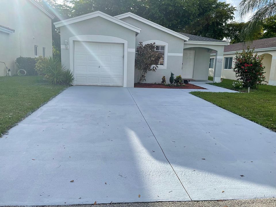 1st image of 1217 SW 46th Way