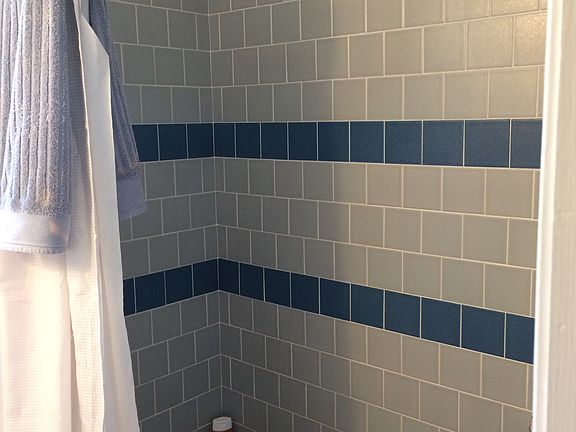 4th image of 1244 Canary Ln