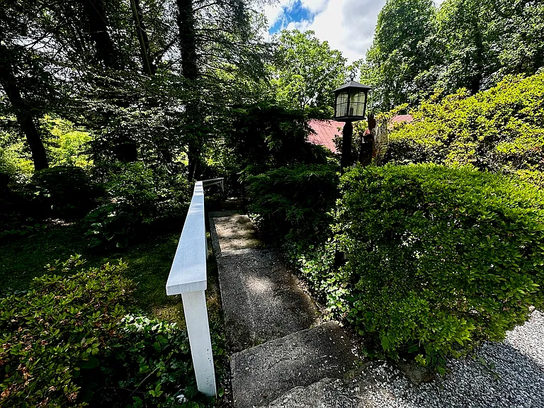 707 Maybank Dr — Photo 34
