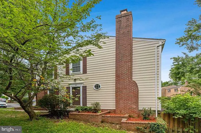 3 bed, 2.5 bath, 1680 sqft, $2,650 — Photo 2