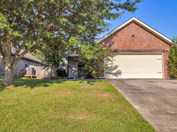 13727 Fox Hill Dr, Gulfport, MS 39503