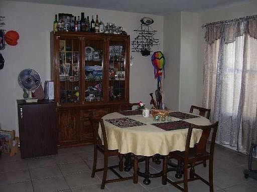 5th image of 410 LINARES AVE