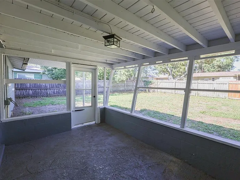 1500 Laurel Cir — Photo 22