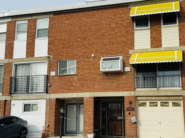 6829 Lindbergh Blvd, Philadelphia, PA 19142