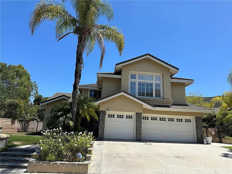 1700 Bronzewood Ct — Photo 3