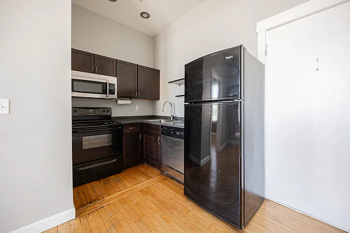 39 W Main St #8 — Photo 7