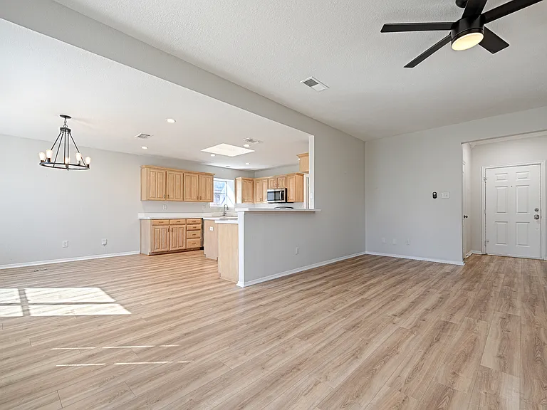 8124 Jolie Dr — Photo 4