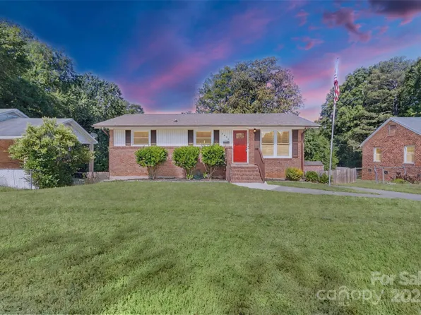 3400 Barfield Dr, Charlotte, NC 28217