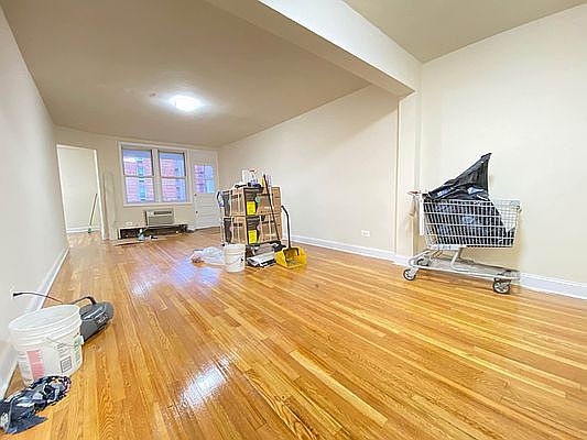 4th image of 41-10 Bowne St #4